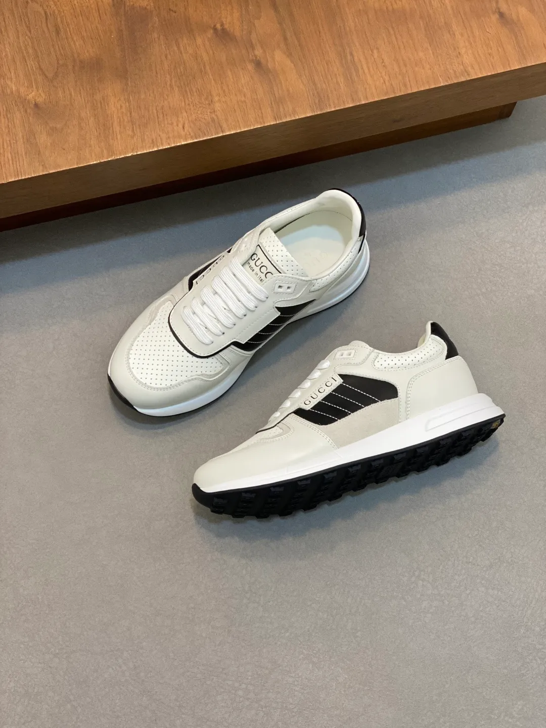 Factory price: 460💰[Gucci] Gucci - High-end quality original order - Upper: Nappa calfskin, pebbled calfskin, computer embroidered brand totem - Inner: water-dyed cowhide - Outsole: ultra-light T men's shoes 💰U·Rubber; two-color molded outsole - Super high quality control·Fine workmanship: highlighted (high-end·luxury·grade) -Size: 38-45